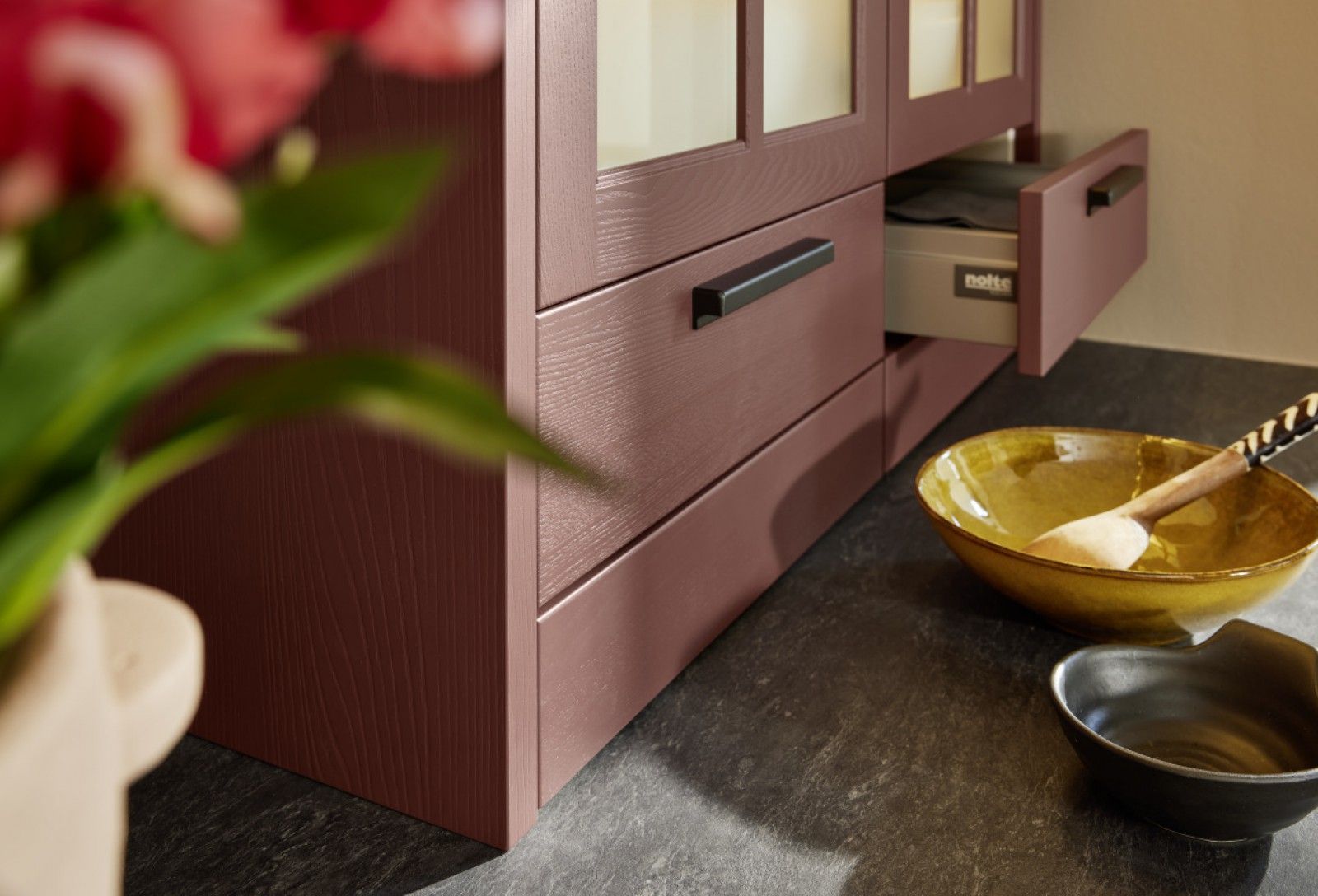 NK29240_Lugano_Lack___Hennarot_softmatt